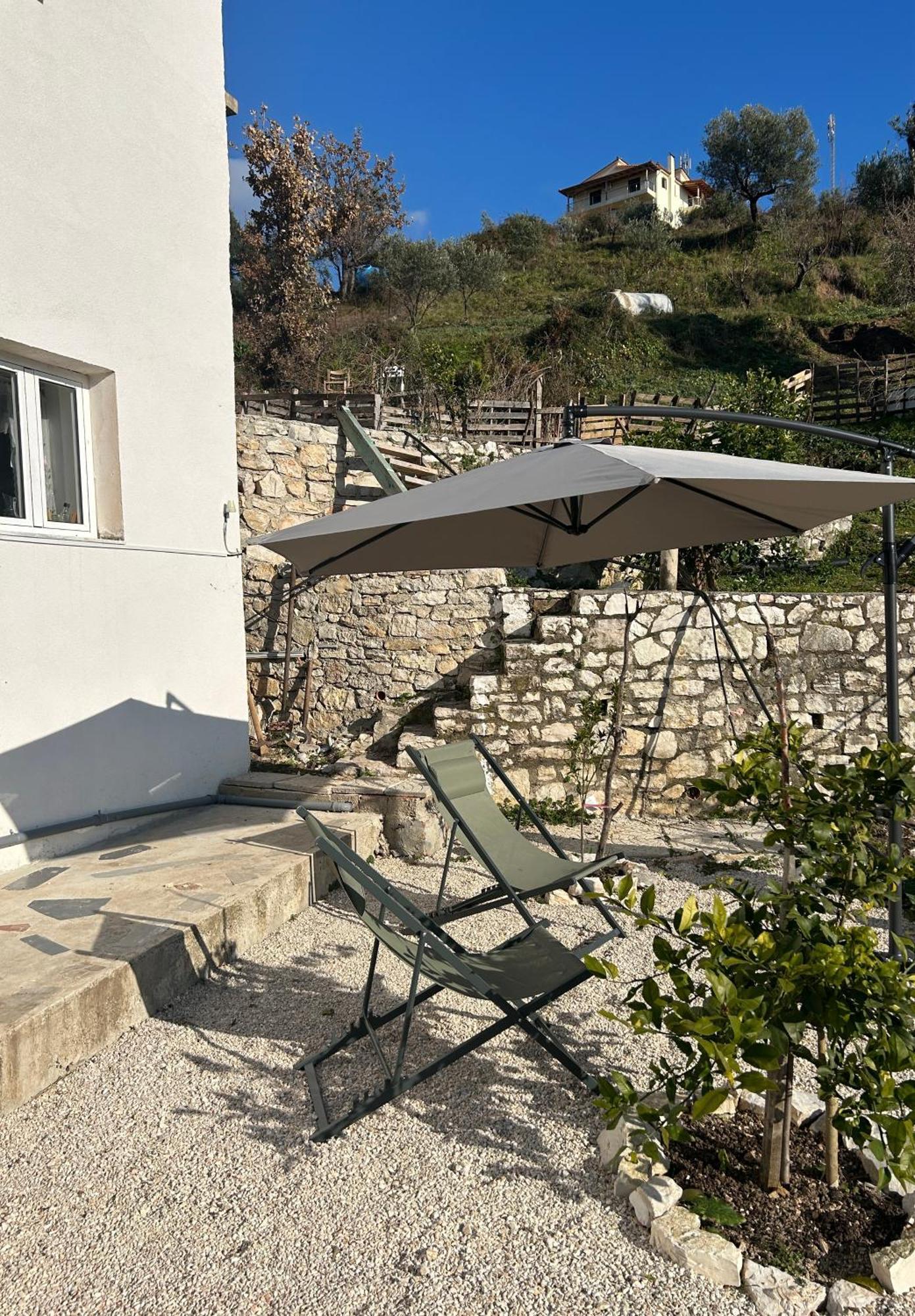 Hostel On The Hill - By Filikuri Beach Himare Exterior photo