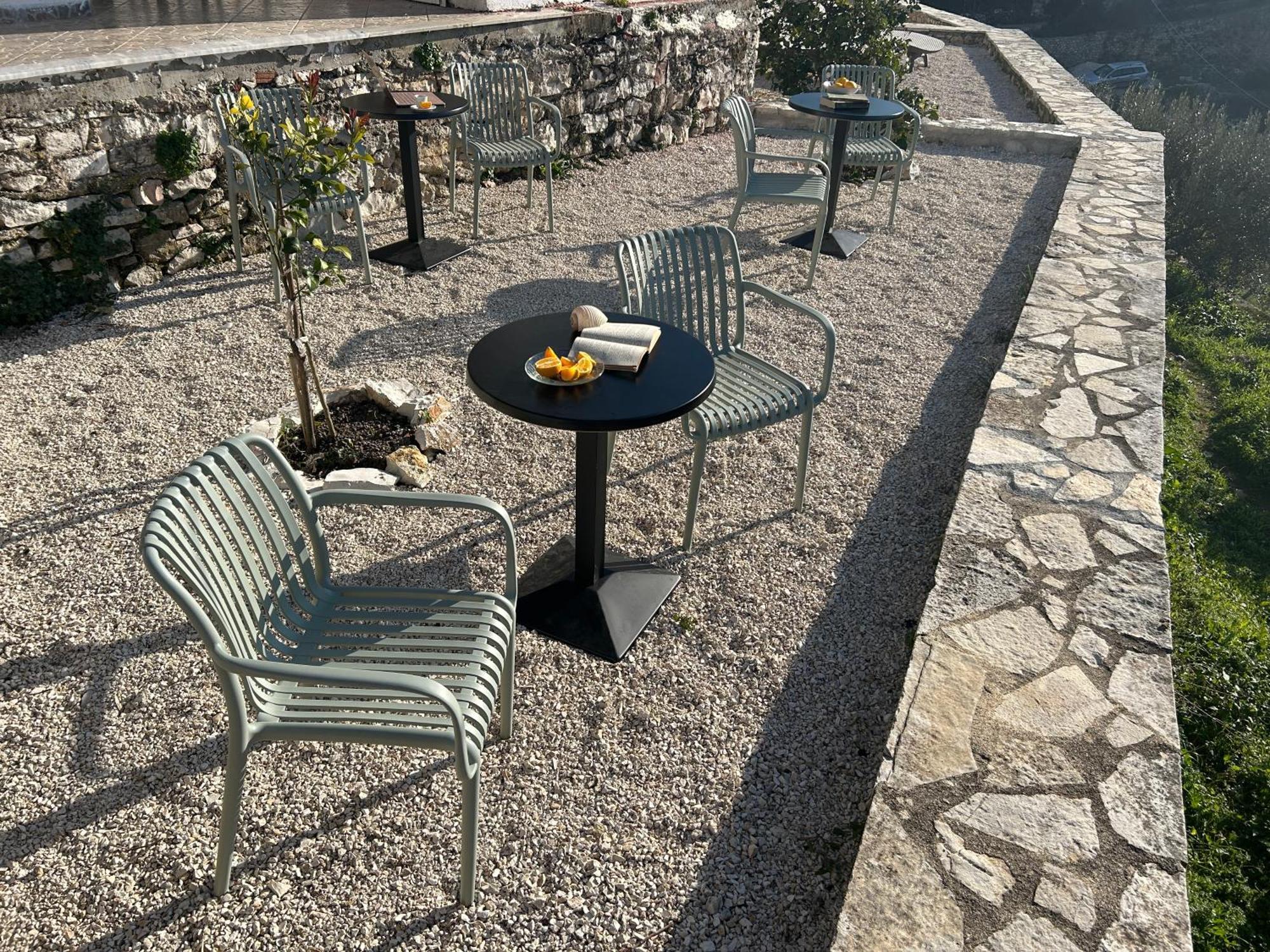 Hostel On The Hill - By Filikuri Beach Himare Exterior photo